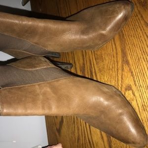 Sharp Leather-Cognac - Like New